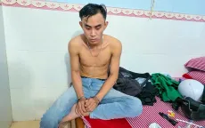 Bị bắt vì lên cơn nghiện khi vận chuyển thuê ma túy