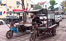 Hà Nội: Nhiều người ở huyện Hoài Đức tự nguyện tiêu hủy xe ba bánh