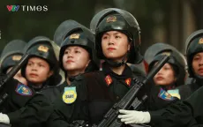 VIDEO: Những "bóng hồng" bền bỉ trên thao trường diễu binh mừng đại lễ 30/4