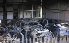Italy tăng cường an ninh tại các đại lý Tesla sau vụ cháy 17 xe ở Rome
