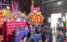 Khánh Hòa: Người dân và du khách hành hương về đền thờ các vua Hùng