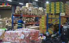 Sàn thương mại tăng phí, nhà bán hàng tránh chuyển hướng, xoay sở đa dạng kênh bán