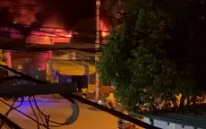 Xảy ra cháy lúc nửa đêm tại nhà kho chứa đồ thể thao ở quận Bình Tân (TP Hồ Chí Minh)