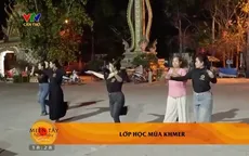 Lớp học múa Khmer buổi đêm ở Sóc Trăng