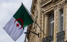 Trả đũa Algeria, Pháp trục xuất 12 nhân viên ngoại giao, triệu hồi đại sứ