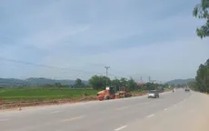 Vỡ ống nước khi thi công dự án mở rộng QL46, hàng nghìn hộ dân không có nước sinh hoạt