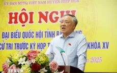Phó Thủ tướng Thường trực Nguyễn Hòa Bình tiếp xúc cử tri tại Bắc Giang