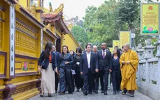 Thủ tướng Phạm Minh Chính và Thủ tướng Ethiopia cùng dùng bữa sáng và tham quan chùa Trấn Quốc