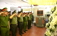 Lãnh đạo Bộ Công an viếng Thiếu tá Công an hy sinh khi truy bắt tội phạm ma túy
