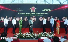 Thủ tướng dự Lễ công bố thí điểm nhận diện sinh trắc học tại Cảng Tân Sơn Nhất