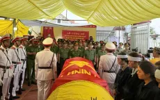 Người thân và đồng đội nghẹn ngào tiễn đưa Thiếu tá Nguyễn Đăng Khải về đất mẹ