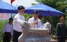 Đoàn công tác của Ủy ban Kiểm tra Trung ương dâng hương tại Di tích Ban Kiểm tra Khu ủy Khu V