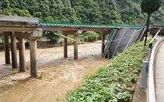 Sập cầu ở Bắc Kinh do hỏa hoạn
