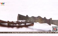 Chiếc kẹp bồ câu gợi nhắc ký ức một thời hoa đỏ
