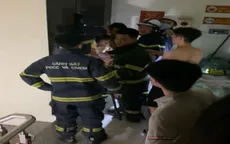 Hà Nội: Kịp thời giải cứu 2 phụ nữ, 1 trẻ em mắc kẹt trong thang máy