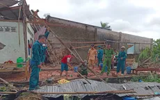 Lốc xoáy làm sập và tốc mái 24 căn nhà ở Kiên Giang