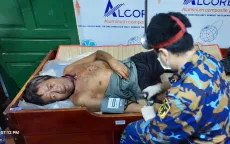 Nhà giàn DK1/10 cấp cứu kịp thời ngư dân gặp nạn