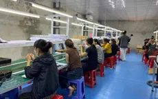 Phát hiện xưởng lắp ráp trái phép hơn 12.000 điện thoại di động