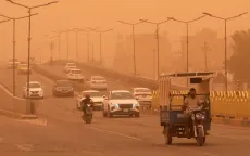 Bão cát mù mịt cản trở tầm nhìn tại Iraq, gần 400 người nhập viện