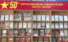 Độc giả trẻ tìm đọc sách văn học, lịch sử