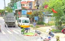 Va chạm xe tải trên đường từ trường về nhà, 2 bà cháu tử vong