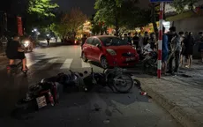 Ô tô tông liên hoàn 6 xe máy ở Hà Nội, tài xế nghi say xỉn