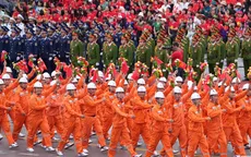 Duyệt đội ngũ, diễu hành quần chúng chào mừng kỷ niệm 70 năm Ngày giải phóng Hải Phòng