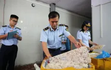 Quảng Ninh: Phát hiện và tạm giữ hơn 2 tấn thực phẩm không rõ nguồn gốc
