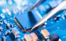 Áp thuế chip bán dẫn: Mỹ đối mặt nguy cơ gián đoạn chuỗi cung ứng toàn cầu