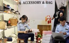 Đà Nẵng: Hàng loạt cửa hàng thời trang "nhái" ngang nhiên bày bán trên phố du lịch