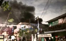 Cháy nhà trong hẻm ở TP Hồ Chí Minh, nhiều tài sản bị thiêu rụi