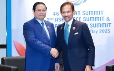 Thủ tướng Phạm Minh Chính gặp Quốc vương Brunei