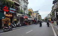 Nhiều hộ kinh doanh trên "đất vàng" Hà Nội đóng cửa bất thường