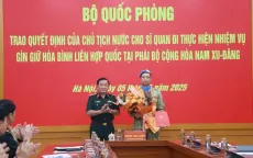 Trao Quyết định của Chủ tịch nước cho sỹ quan đi gìn giữ hòa bình tại Nam Sudan