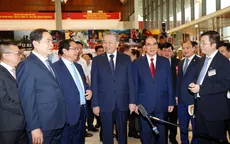 Tổng Bí thư Tô Lâm thăm gian trưng bày của VTV tại Hội báo Toàn quốc năm 2025