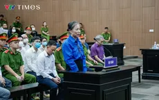 Cựu Bí thư Hoàng Thị Thúy Lan xin được ngồi vì bị chứng ngừng thở, bệnh tim
