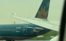 Vietnam Airlines gặp sự cố: Va chạm máy bay gây xôn xao Nội Bài