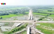 Đồng bằng sông Cửu Long tăng tốc thi công cao tốc trong mùa mưa, quyết tâm về đích đúng hẹn