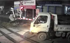 Hà Nội: Xử lý tài xế xe tải vượt đường ngang, đâm gãy barie