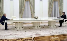 Tổng thống Nga và Tổng thống Pháp điện đàm lần đầu tiên sau 3 năm 