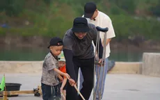 Duy Hưng và bé Bean: Bố kiên cường, con giàu yêu thương