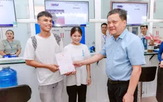 Quảng Trị: Chủ tịch tỉnh trao giấy chứng nhận kết hôn cho đôi uyên ương người Vân Kiều