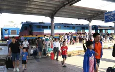 Ngành Đường sắt bổ sung toa xe hỗ trợ hành khách khi sân bay Vinh tạm dừng hoạt động