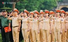 Hơn 1.600 cán bộ, chiến sĩ Công an Hà Nội dự Lễ chào cờ tại Hoàng thành Thăng Long