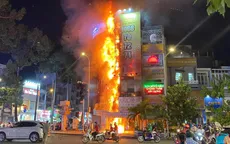 TP Hồ Chí Minh: Cháy cửa hàng thức ăn nhanh ở vòng xoay Lý Thái Tổ