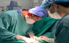 Hội chứng tóc mây: Bé gái 12 tuổi phải phẫu thuật lấy búi tóc lớn trong dạ dày