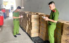 Dùng cồn công nghiệp sản xuất hàng chục nghìn chai cồn y tế giả