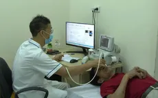 Nắng hè gay gắt có thể gây tổn thương giác mạc