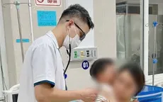 Hai trẻ ngộ độc khí thải trong ô tô, may mắn được cứu sống