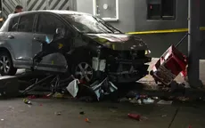 Xe lao vào đám đông trước hộp đêm ở Los Angeles, nhiều người thương vong